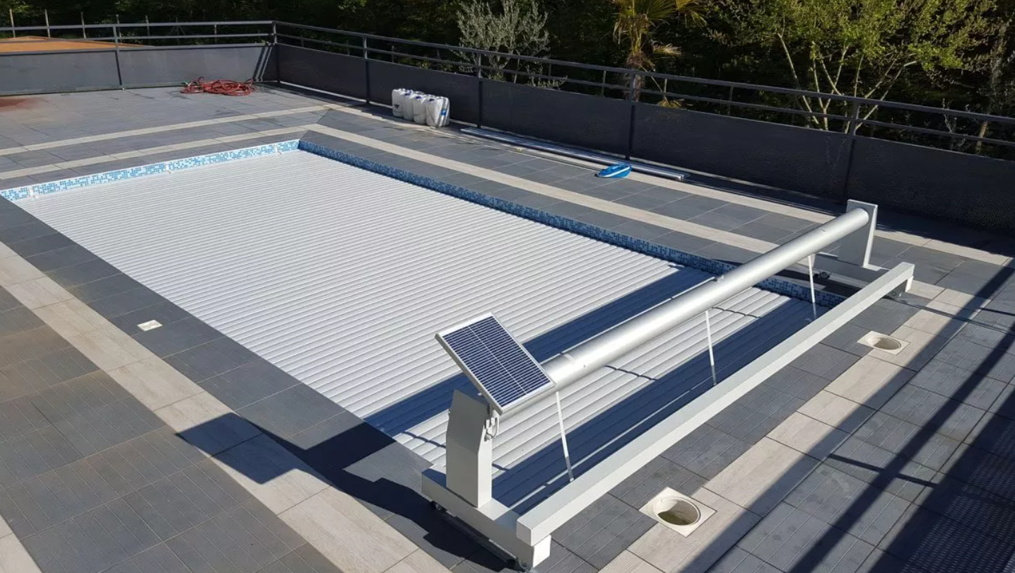 volet piscine hors sol aquamaster master roll label piscines